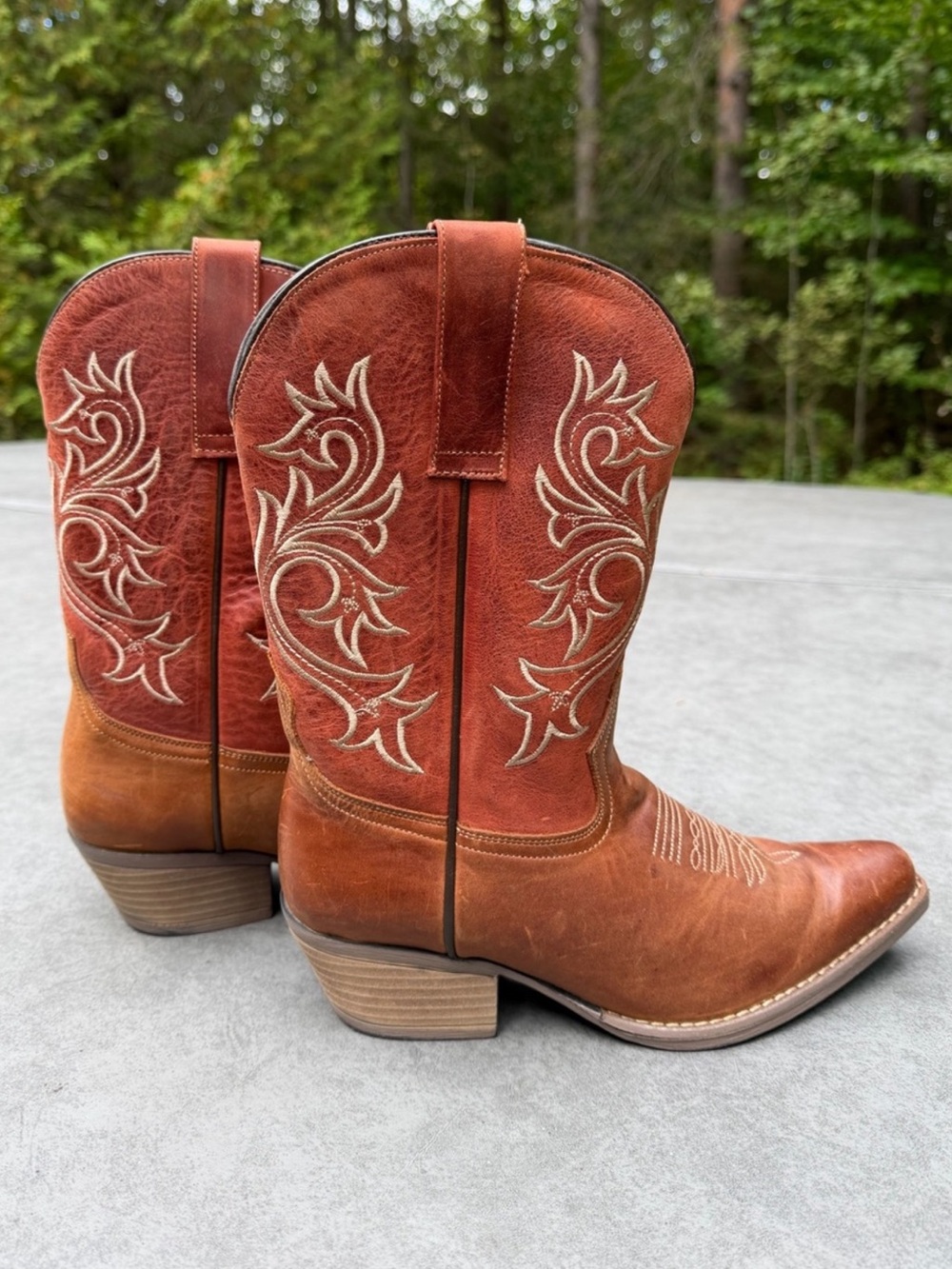 STERLING RIVER Leather Cowboy Boots Red Tan Snip Toe Embroidered Size 8